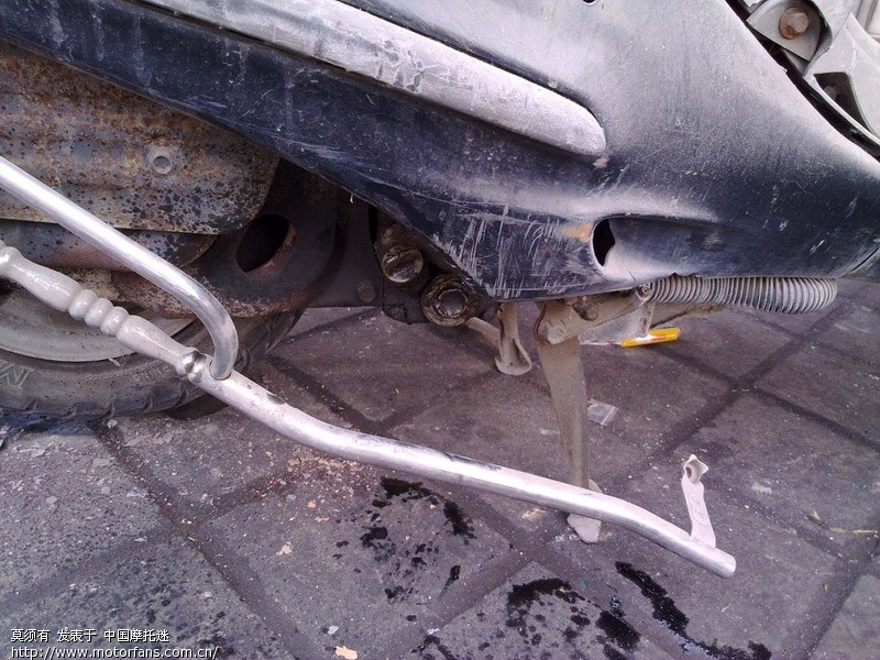 求助!本田大鲨的机油口在哪里.我的机油也许加