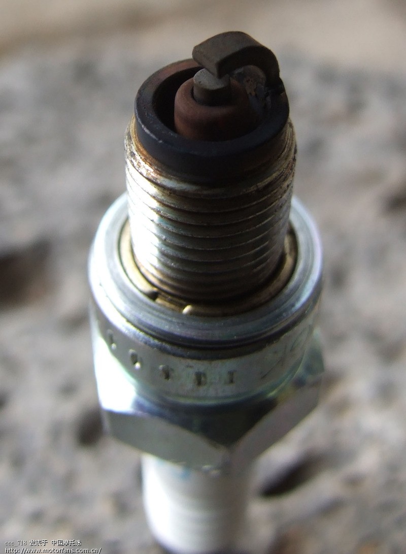 来帮我看看火花塞颜色是否正常 - 雅马哈 - 摩托车论坛 - 中国第一摩托车论坛 - 摩旅进行到底!