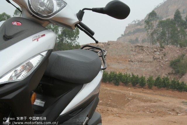 小踏板跑林道. 光阳劲丽 GP110,没上牌, 怕JC.