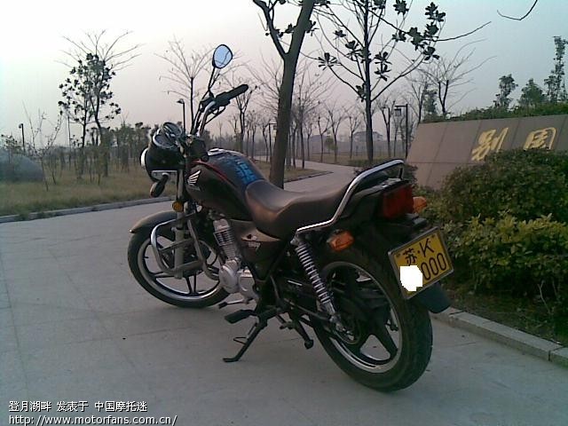 统御前减震漏油了,要换油封 - 五羊本田 - 摩托车