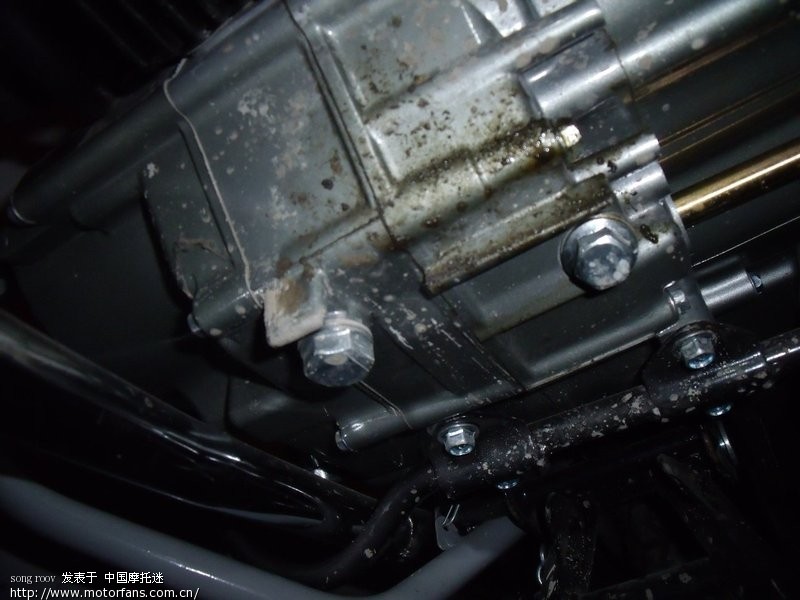 200Km发动机底壳发现漏油 - 弯梁世界 - 摩托车