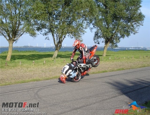 洋MM杂耍大排机车! - 重庆摩友交流区 - 摩托车