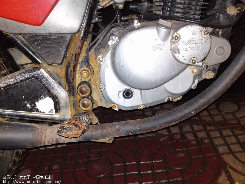 轻骑铃木 GS125 '脚踏板门' - 摩托车论坛 - 济南