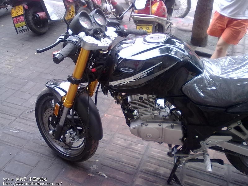 国俊车贴什么贴纸合适啊 - 摩托车论坛 - 济南轻