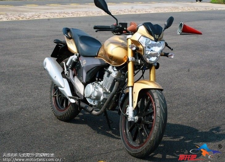 裸看钱江国产超级大排发动机 - 摩托车论坛 - 钱