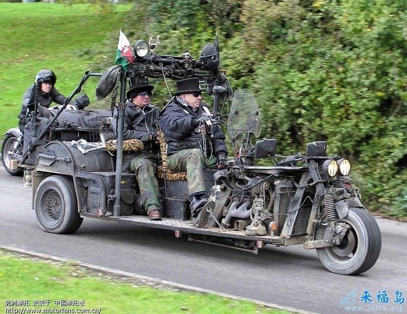 开报废的摩托车,有牌有证的,交警查扣吗?有什