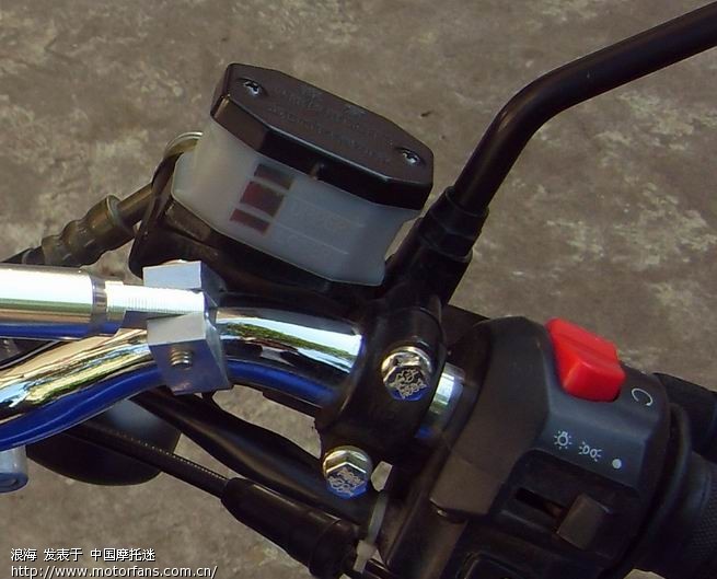 不知咋的,发现刹车油咋变多了? - 维修改装 - 摩