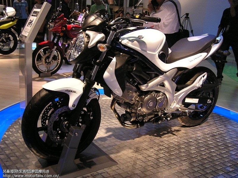 650CC国内最大排量两轮摩托车和BMW G650