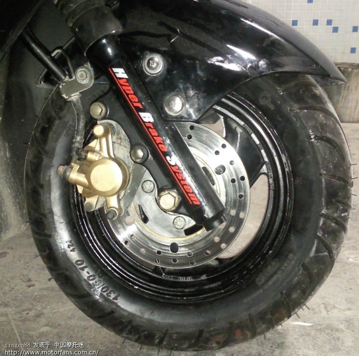 迅鹰前轮小完美的装上130\/60-10的怪胎啦,有图