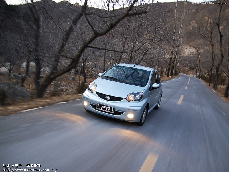 【首发照片-国3排放五羊本田新佳御-F1运动全