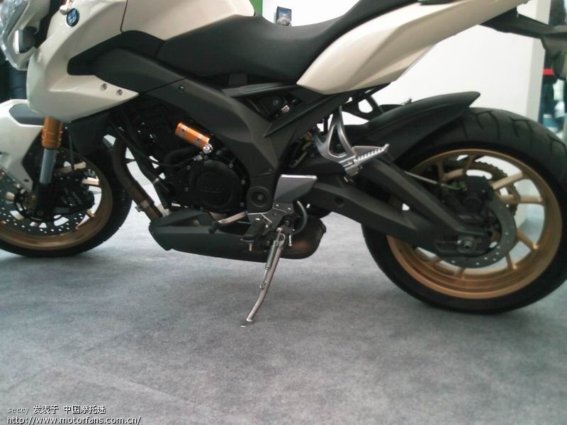 近拍隆鑫650CC跑车 - 摩托车论坛 - 隆鑫摩托 