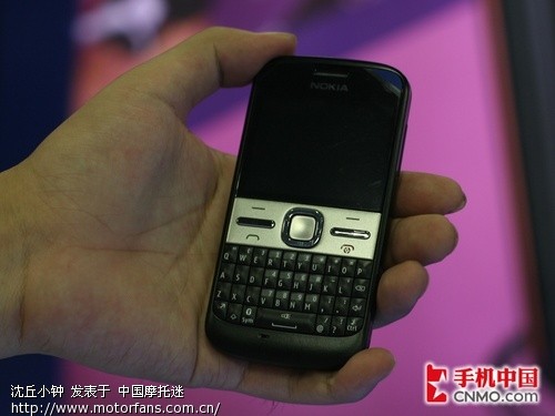 请摩友推荐一款拍照手机 - 摩托车论坛 - 摩托车