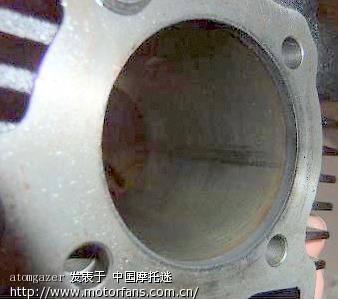 请问,300公里卧式发动机活塞、缸套异常磨损,