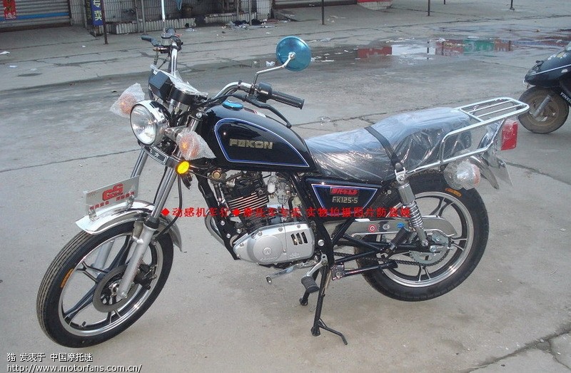 29号买的铃木豪爵GN125-2。欢迎大家来围观