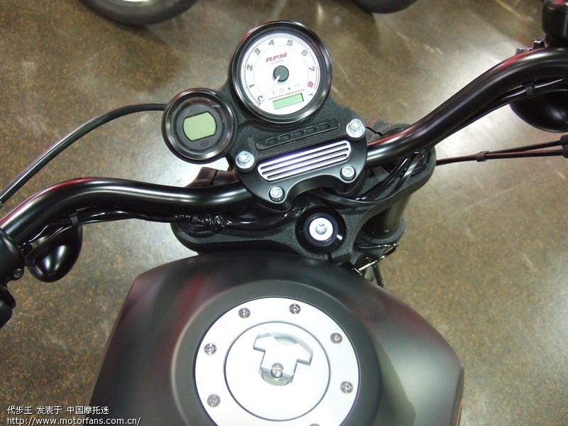 参观了哈雷的4S店,大量图片。#33楼(2010-12