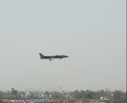 中国歼20隐形战机首飞成功 历时约18分钟 最新