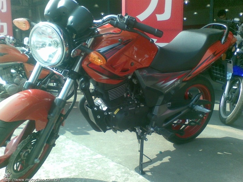 今天看到大运的150了,有照片 - 摩托车论坛 - 摩