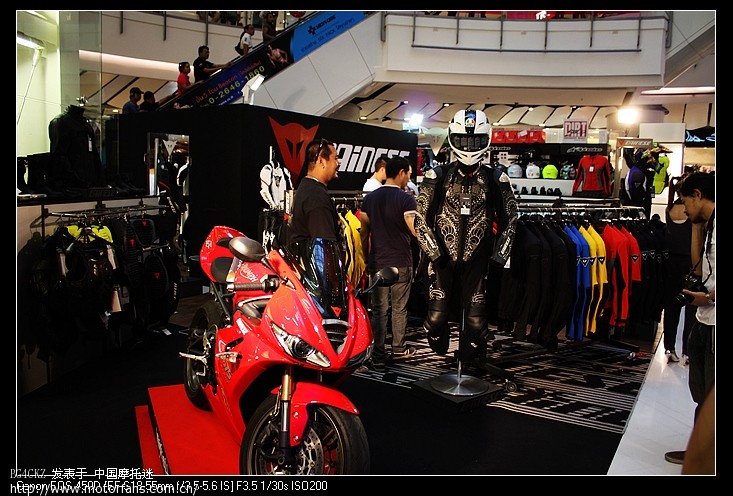 ckz 曼谷 摩托装备 之丹尼斯dainese 车模MM -