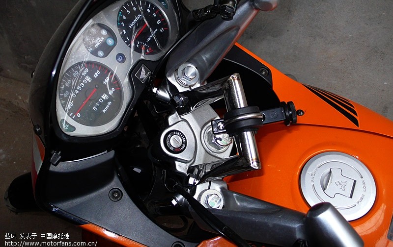 战鹰安装GPS支架方法(分享) - 新大洲本田 - 摩