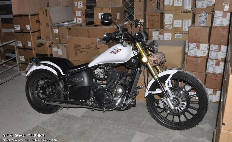 今天大地鹰王定车一辆 京A牌照看来又快涨了 