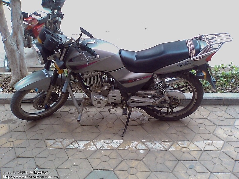 大阳125-38雪狼外观小改成铃木EN125 - 摩托车