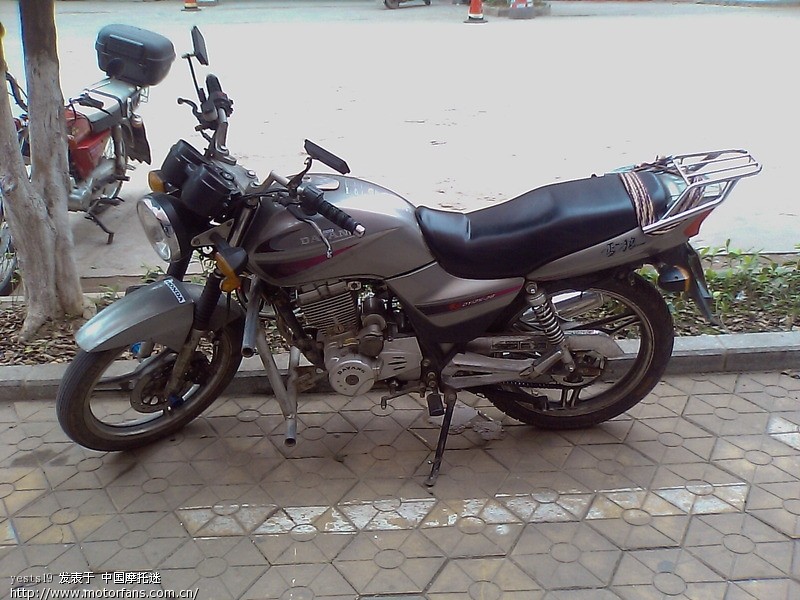 大阳125-38雪狼外观小改成铃木EN125 - 摩托车