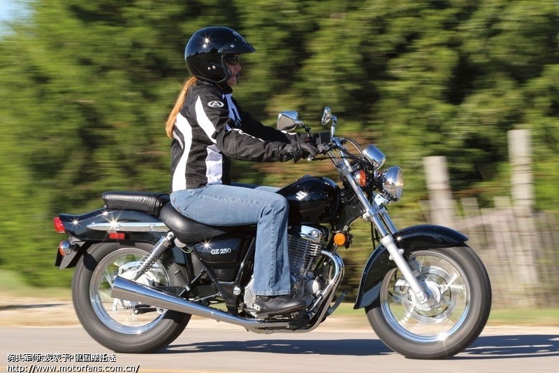 轻松巡航--试骑铃木GZ250(转帖) - 豪爵铃木 - 摩