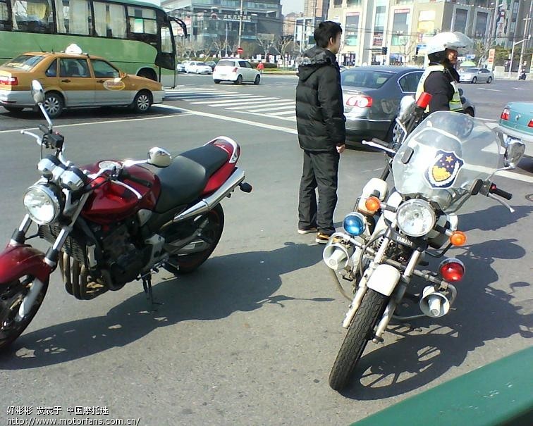 无牌大排车,交警拦下 - 上海摩友交流区 - 摩托车