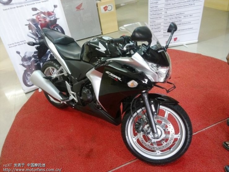 CBR250R在印度低调推出,价格也低,14.3万卢比