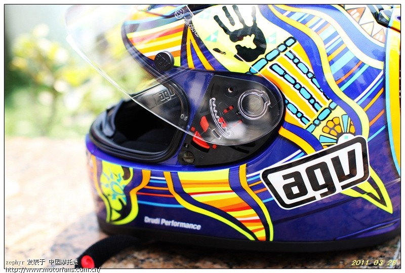 朋友的新头盔,AGV GPTECH 五大洲。 - 上海摩