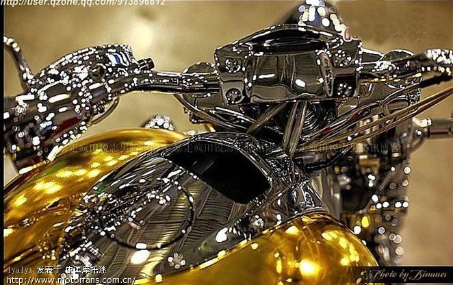 实拍展台中的电镀宝马与电镀摩托车 - 上海摩友