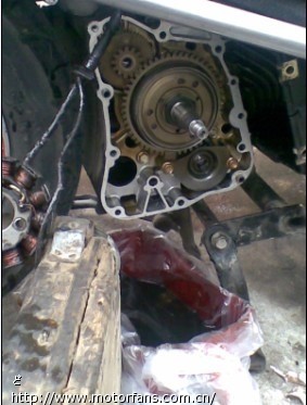 佳颖这次是真的烧机油了.唉 - 踏板论坛 - 五羊本