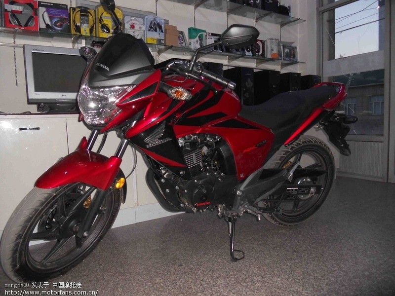 阿们新接的幻影RR150和去年的EN125 - 五羊本