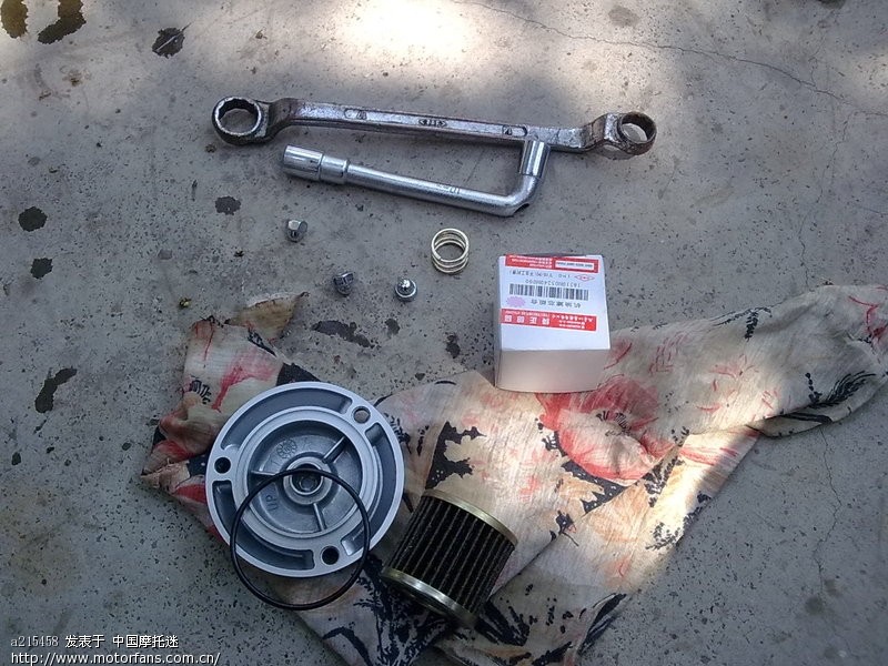 3F换机油全过程,超简单 - 豪爵铃木 - 摩托车论