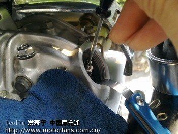 EN125-3亲手调节气门间隙18图,时规链张紧器