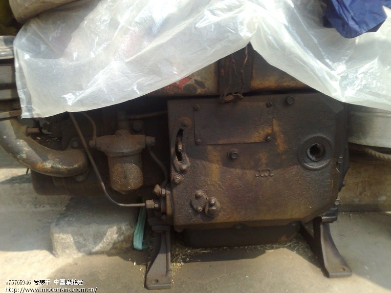 有谁知道手扶拖拉机上的12马力柴油机的排气