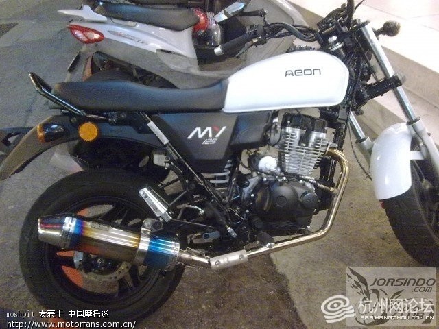 台湾的AEON-MY125+和春风的狒狒125+-+摩托