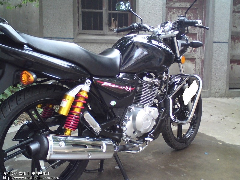 大家的油耗分别是多少啊 ?真空胎没气了怎么办