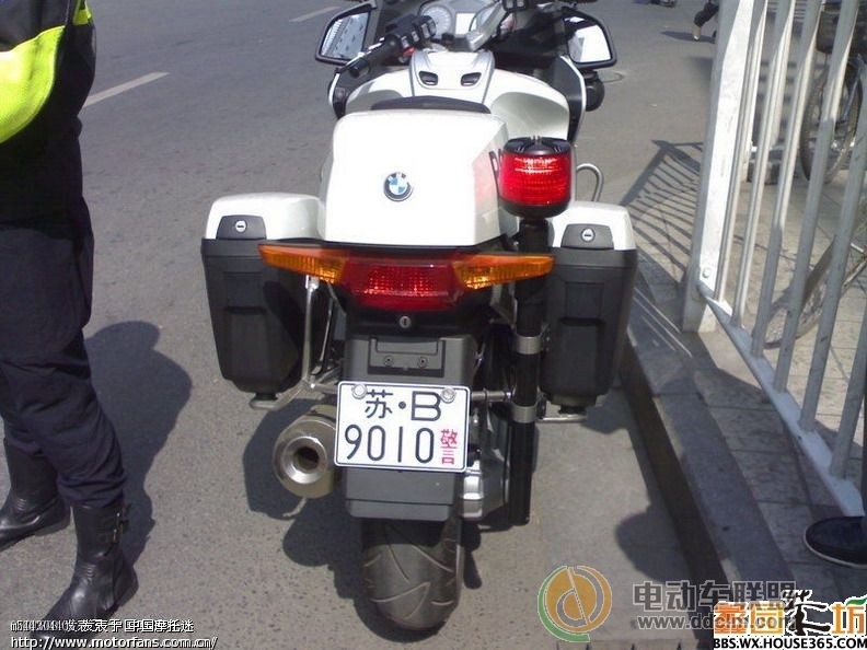 大家一起来围观,无锡交警的坐骑 - 天下大排 - 摩