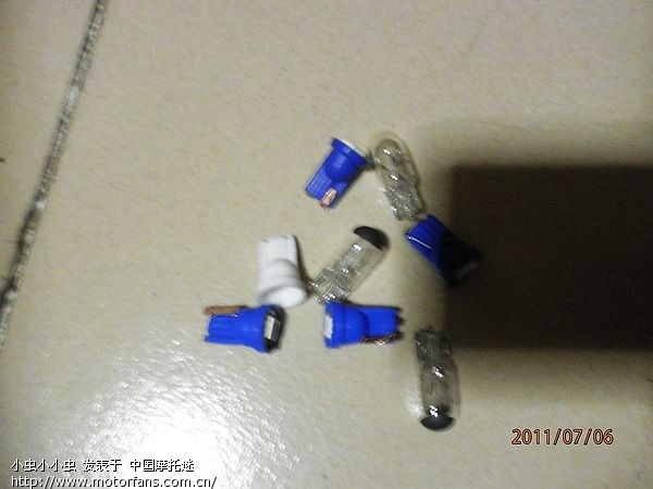 铃木GSX125和光阳110弯梁摩托车更换白光仪