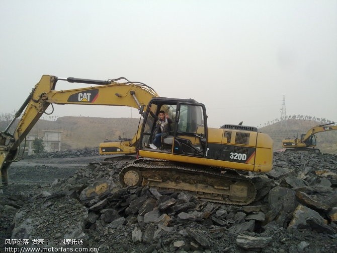 今天终于入手心仪很久SCR100乞丐版 - 踏板论