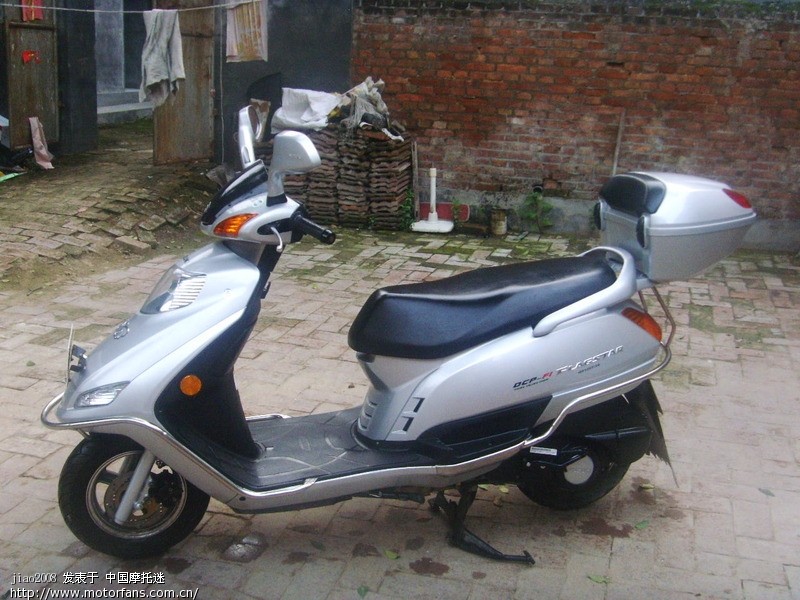 铃木踏板车实车图片 实际价格 实际性能 实际油