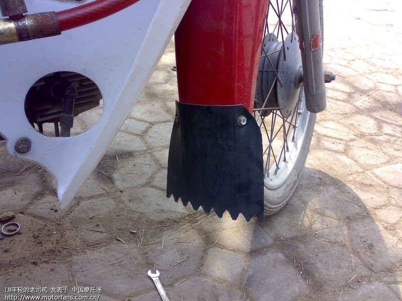 请教锋影车如何安装前轮挡泥皮 - 弯梁世界 - 五