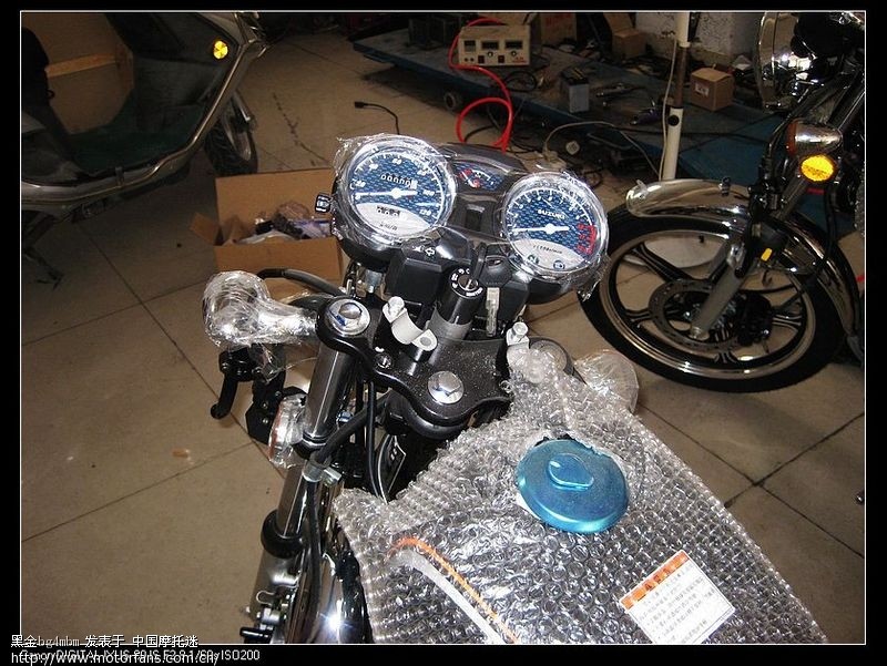 新车作业GN125-2f,和朋友一起订的,2车一箱正