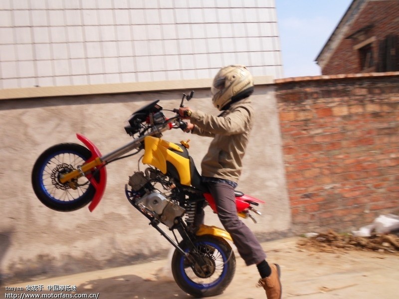 骑摩托车你会玩这个吗?翘尾 抬头 - 四川摩友交