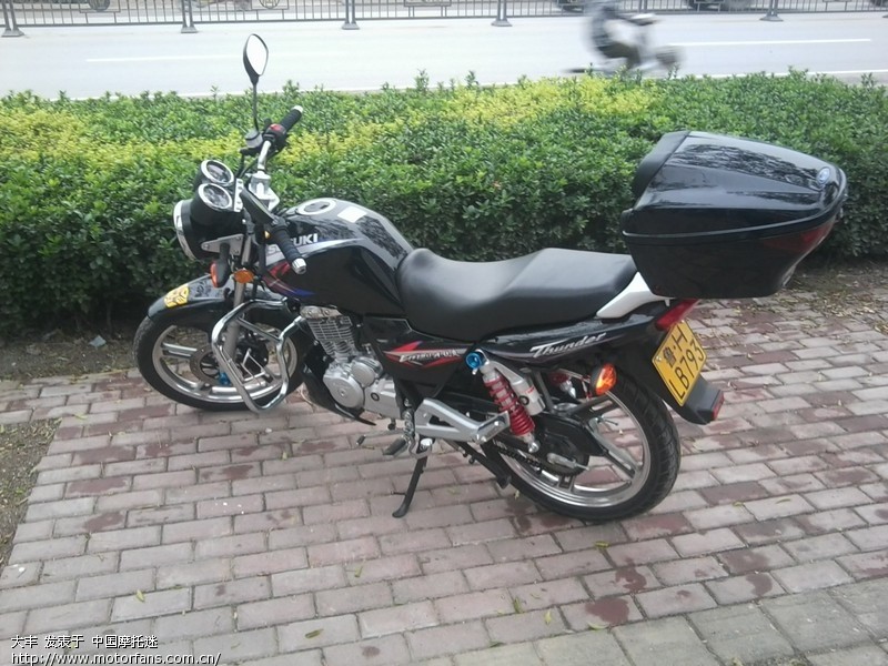 EN150-A安装豪爵踏板尾箱 - 豪爵铃木 - 摩托车