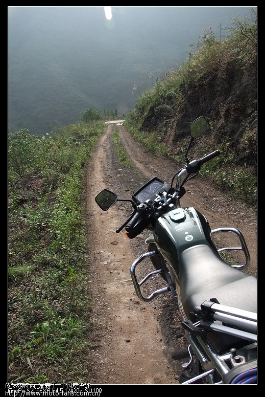 《CBX150--游走山区》 - 新大洲本田 - 摩托车