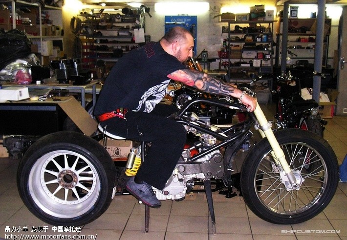 摩托车改装大师【改个颜色呗,发帖不容易啊】