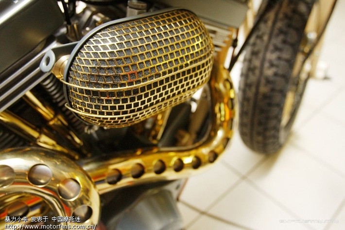 摩托车改装大师【改个颜色呗,发帖不容易啊】