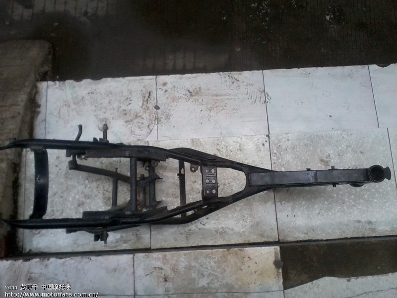 出售GN250,车架。GN300缸体。GN125油箱。